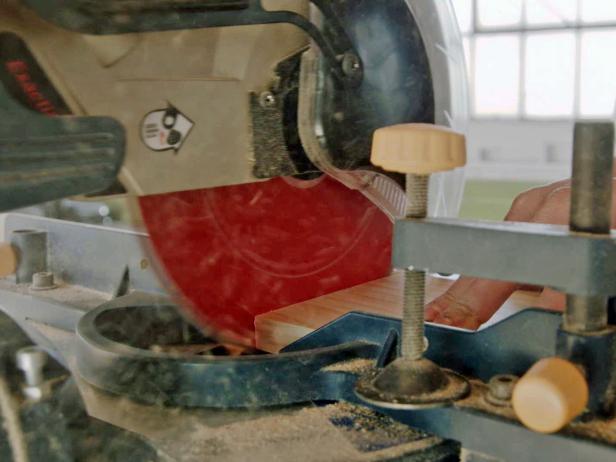 Make a midcentury modern-style coffee table lumber and tapered furniture legs.