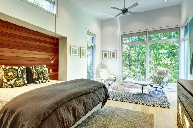 Modern Master Bedroom Features Lounge Area