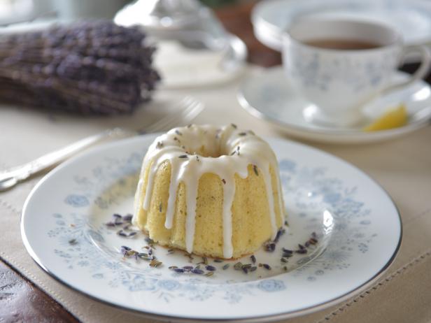 Top Tea Cakes with Loose Lavender Top Tea Cakes with Loose Lavender