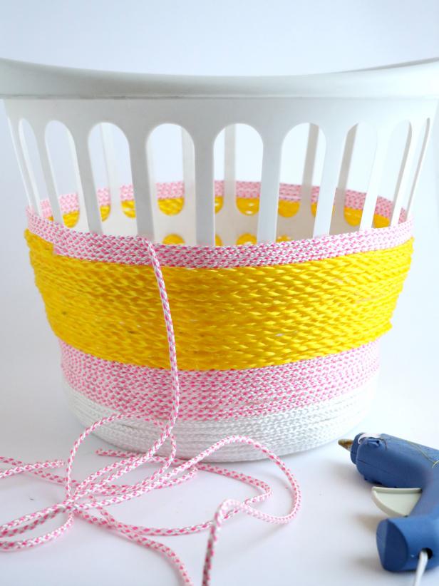 Continue to alternate colors creating a colorful stripe pattern. Use ropes of varying thickness to create texture and interest.