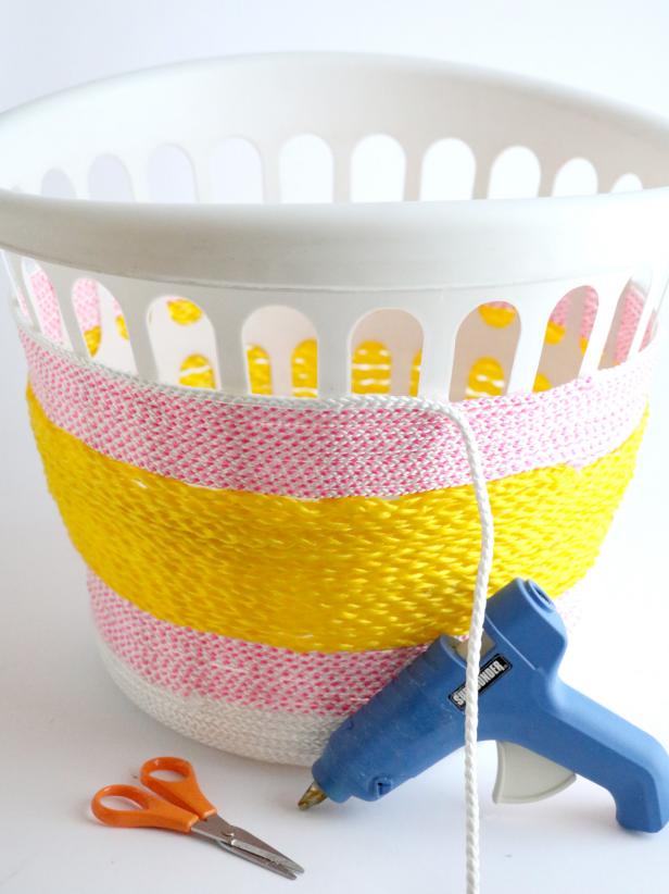 Continue to alternate colors creating a colorful stripe pattern. Use ropes of varying thickness to create texture and interest.