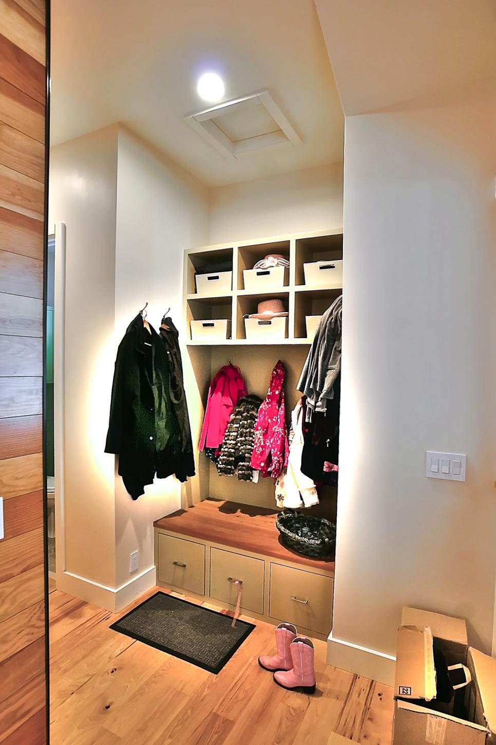 Efficient Mudroom With Storage Shelves & Coat Hooks Small White Contemporary Mudroom