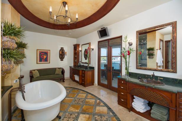 Double Vanity Bathroom With Inlaid Tile