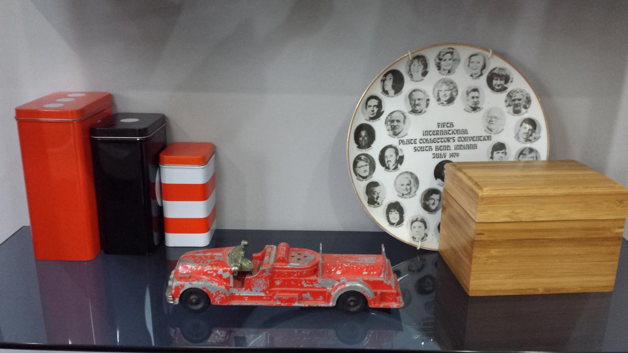 First Look HGTV's Two Chicks and a Hammer Two Chicks and a Hammer HGTV