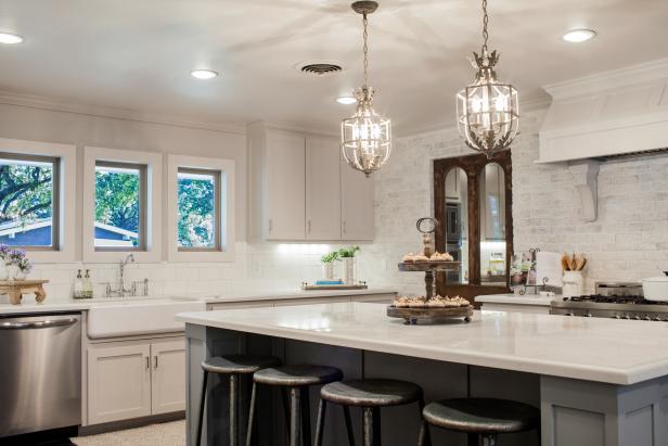 Fixer Upper: Elegant French Country Style Kitchen Fixer Upper: Elegant French Country Style Kitchen