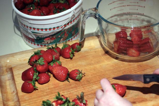 Step 2, Prepare Strawberries Step 2, Prepare Strawberries