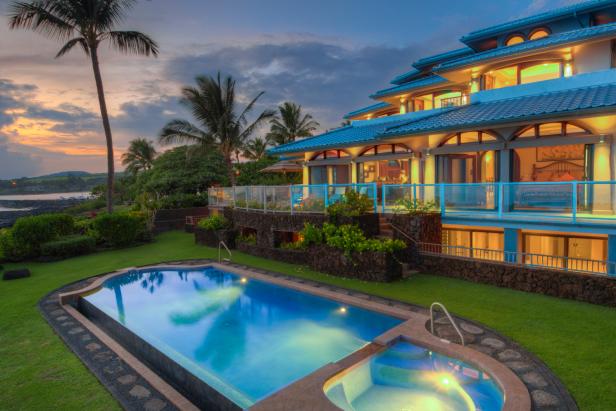 Villa Style Beach Front Home With Pool And Jacuzzi Villa Style Beach Front Home With Pool And Jacuzzi