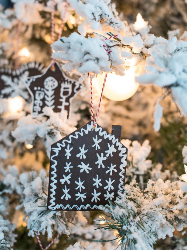 These gingerbread cookie ornaments, made out of wood and paint, will look tasty and festive, but can be enjoyed for many Christmases to come. Gather the family for this fun and simple holiday craft.
