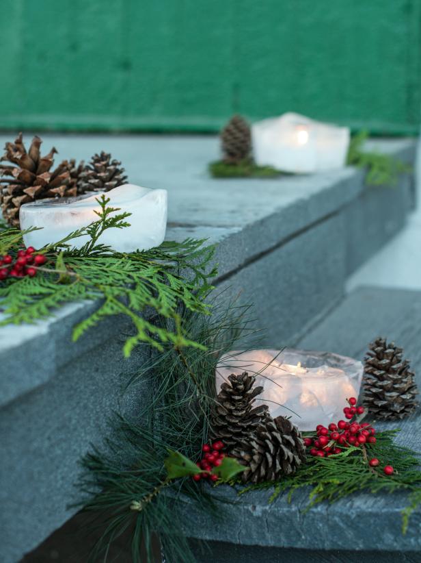 Plastic Containers: Ice Lanterns Plastic Containers: Ice Lanterns