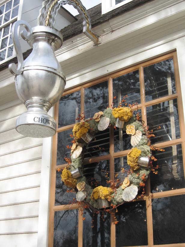 Chowning's Tavern Wreath Chowning's Tavern Wreath