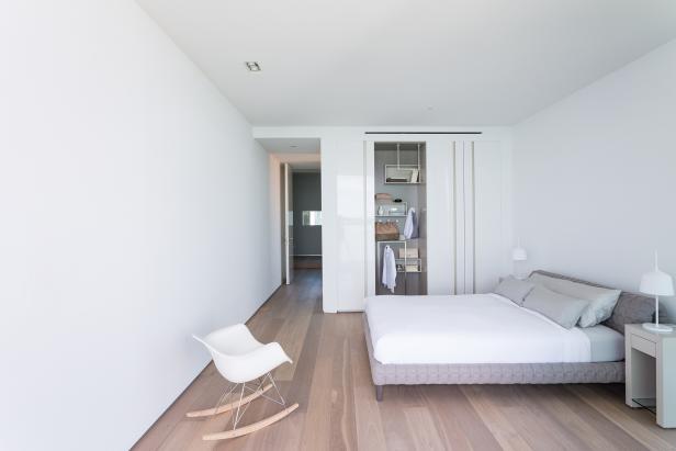 White Modern Bedroom With Rocking Chair White Modern Bedroom With Rocking Chair