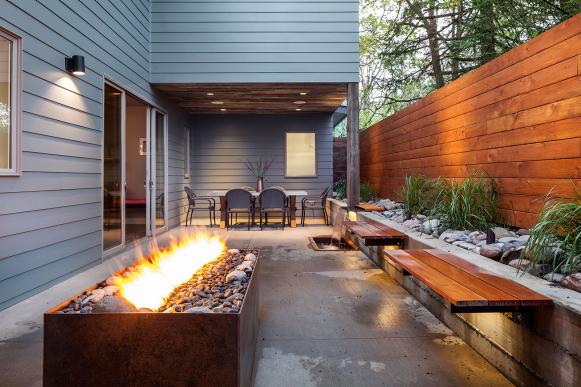 Modern Urban Outdoor Living Space Modern Urban Outdoor Living Space