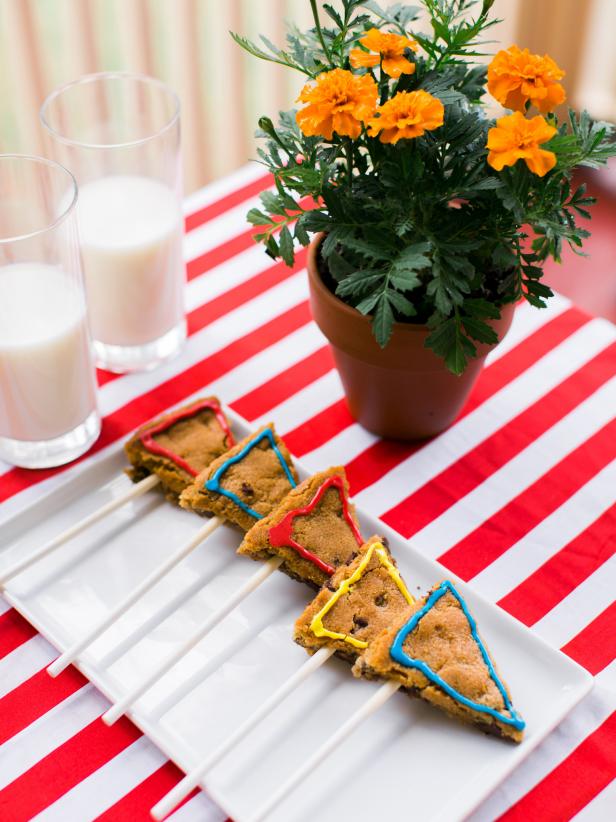 Show your team spirit on game day with these clever pennant cookies!