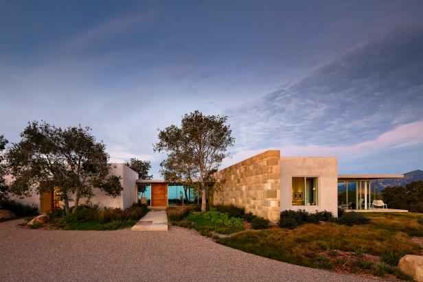 Luxury Modern Style Home's Front Entrance Luxury Modern Style Home's Front Entrance