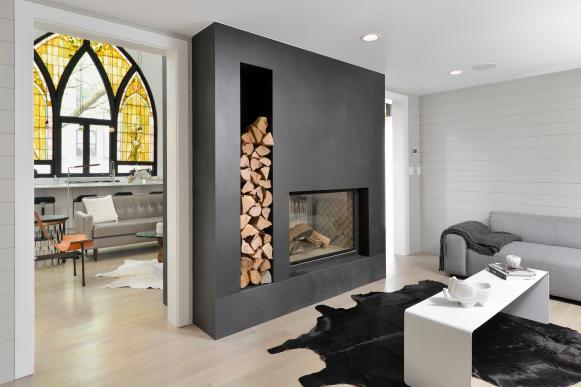 Black and White Modern Living Room With Fireplace Black and White Modern Living Room With Fireplace