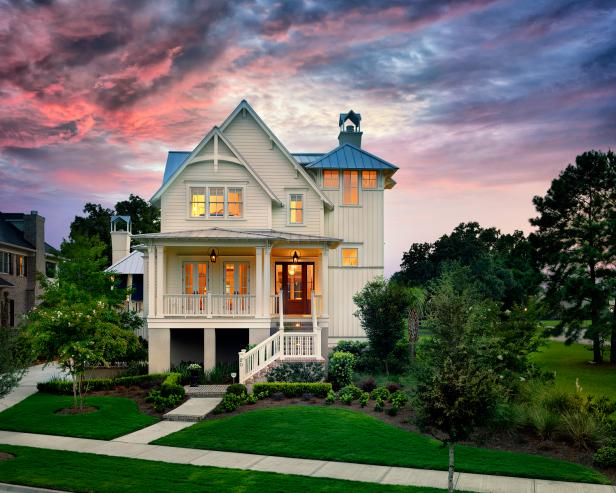 Coastal Home Is Raised for Flood Protection Coastal Home Is Raised for Flood Protection