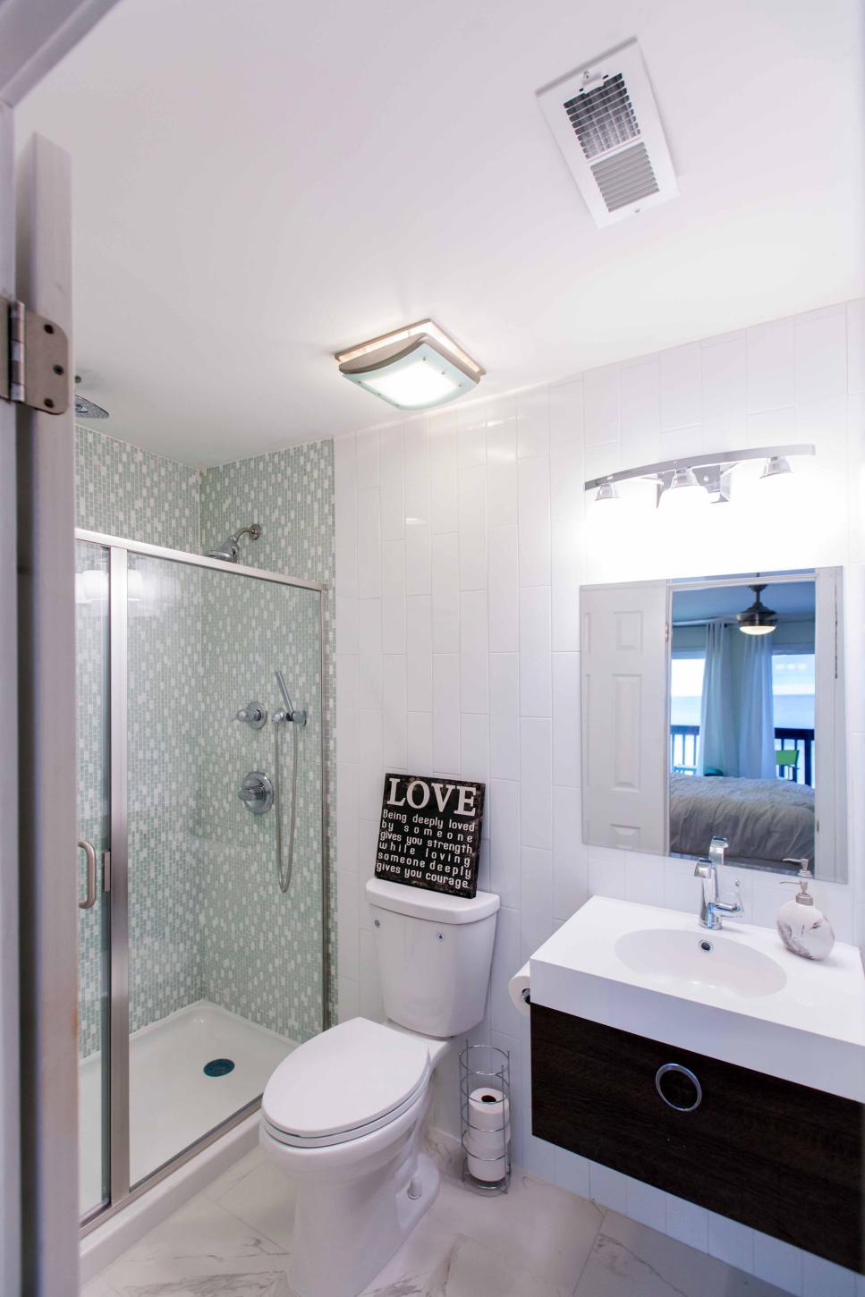 20 Small Bathroom Before And Afters Hgtv