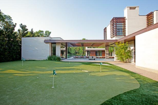 Modern Wood and Concrete Home with Putting Green Modern Wood and Concrete Home with Putting Green