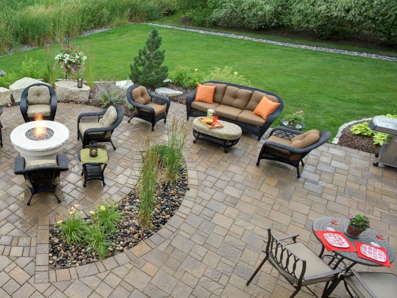Paver Patio with Fire Pit, Boulders and Seating