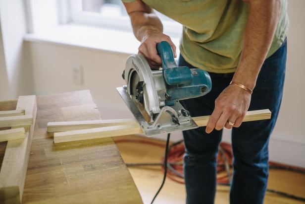Cut braces using a circular saw.