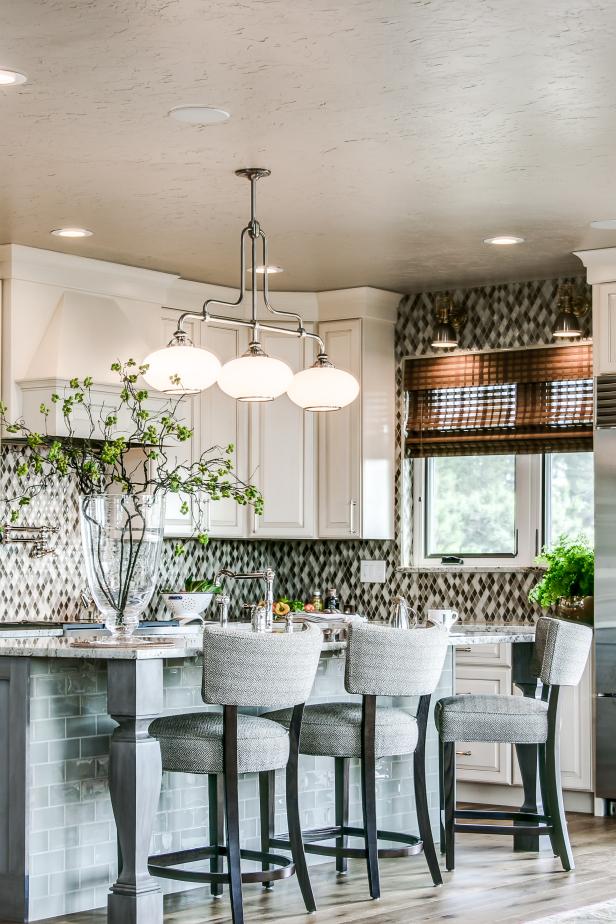 Classic Meets Contemporary in Remodeled Kitchen Classic Meets Contemporary in Remodeled Kitchen