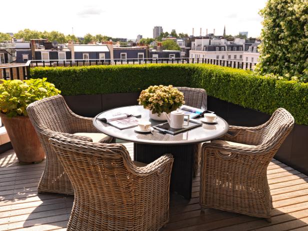 Elegant Garden Balcony in West London Elegant Garden Balcony in West London