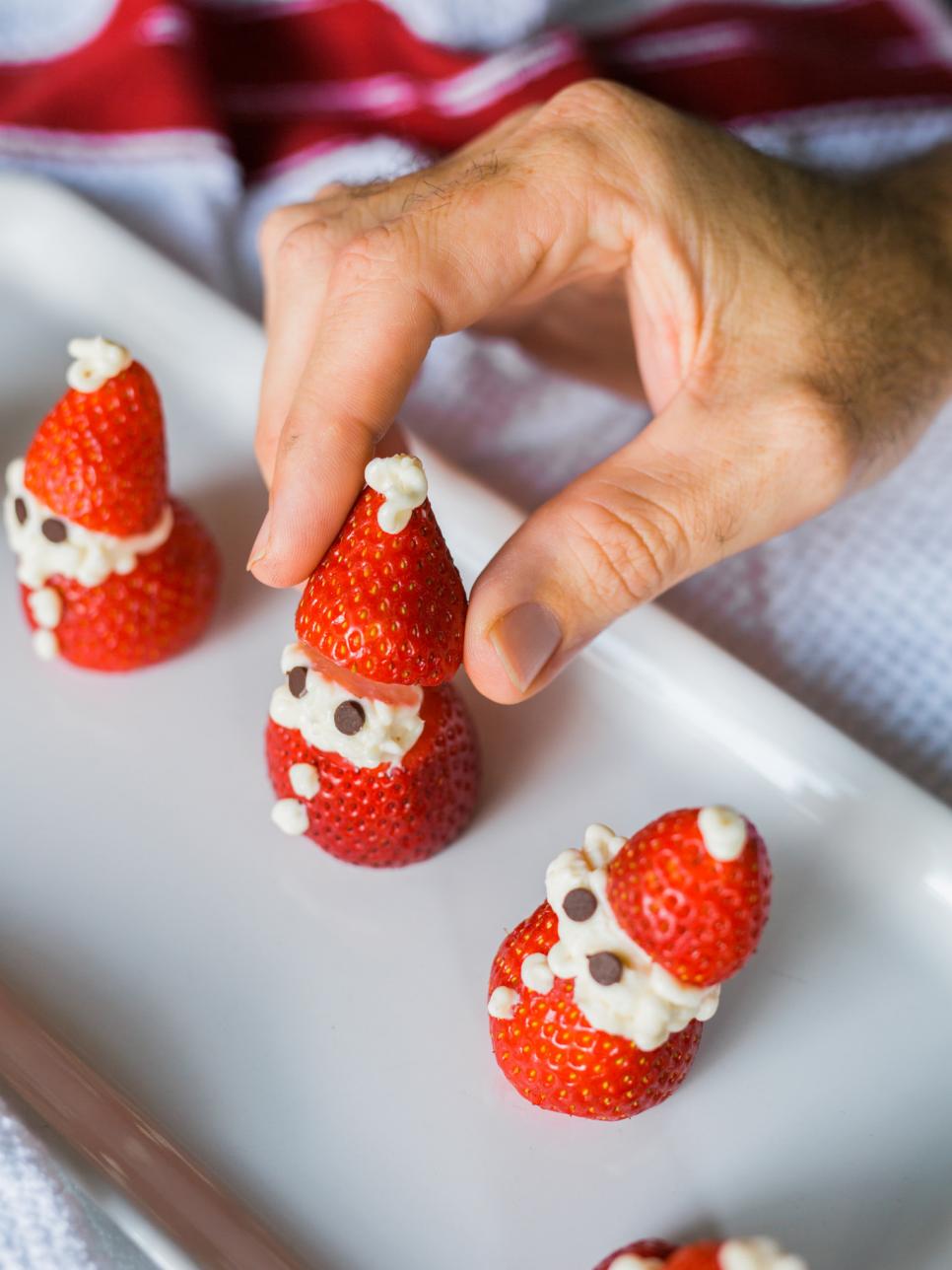 5 KidFriendly Christmas Dessert Ideas HGTV