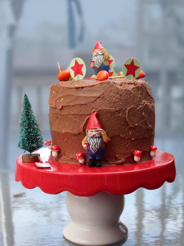 Gnome-Themed Cake Gnome-Themed Cake