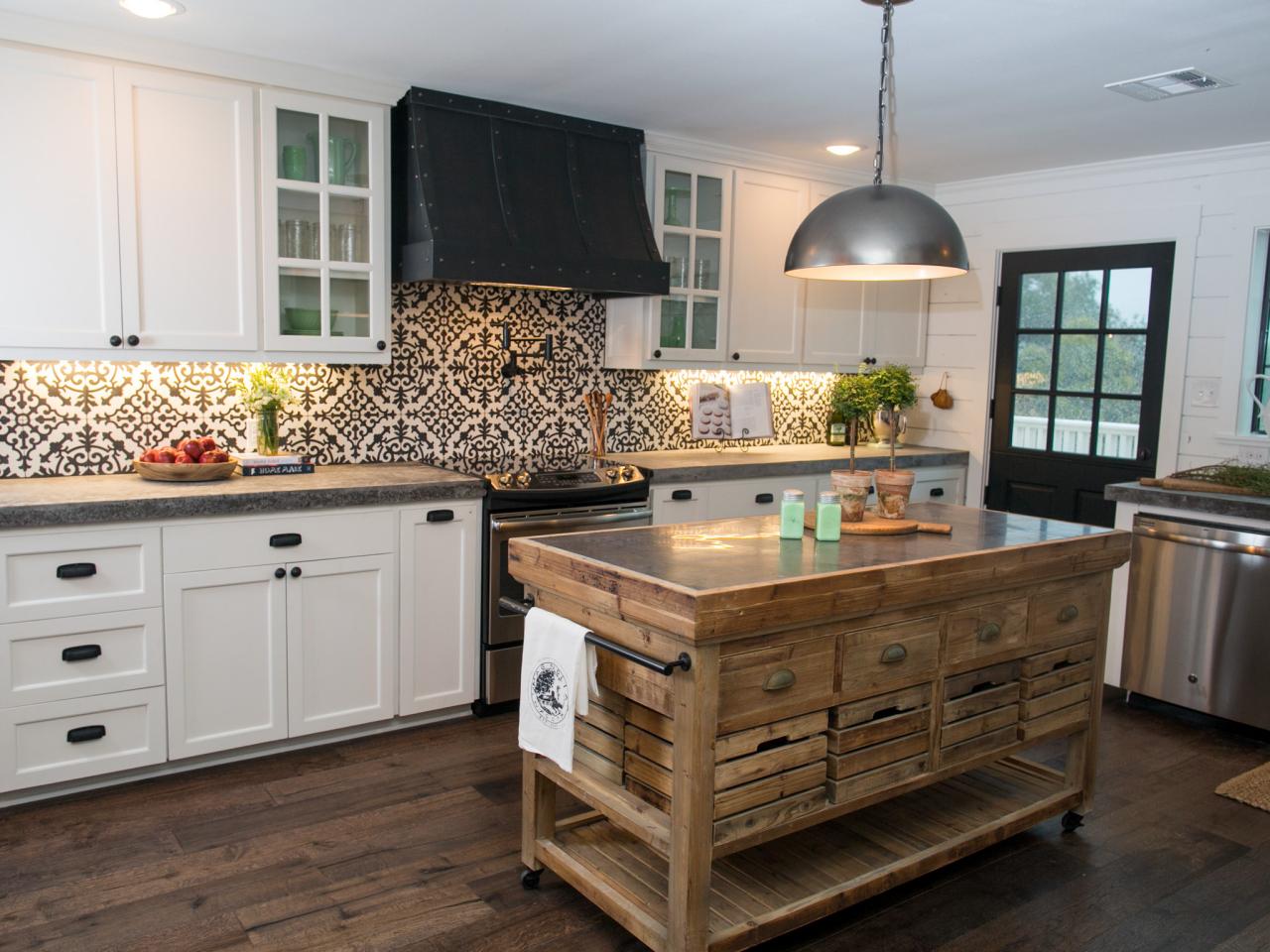 Before and After Kitchen Photos From HGTV's Fixer Upper | HGTV's
