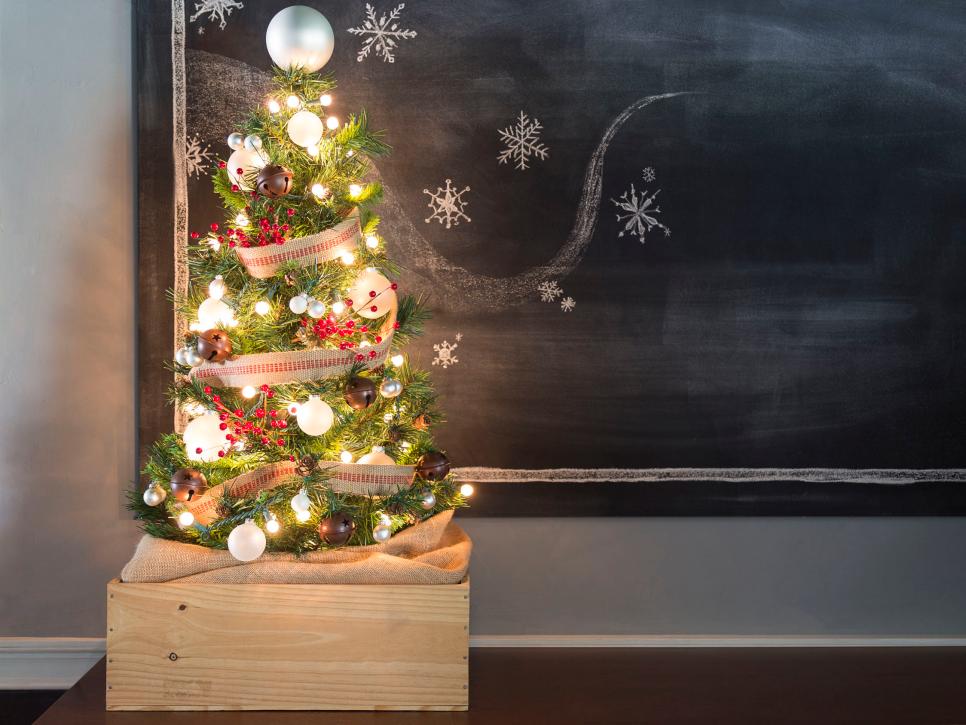 10 best holiday decorating ideas for small spaces