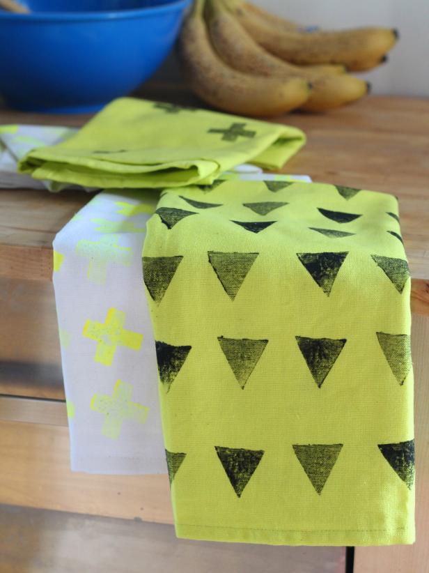 Potato-Stamped Kitchen Towels Potato-Stamped Kitchen Towels