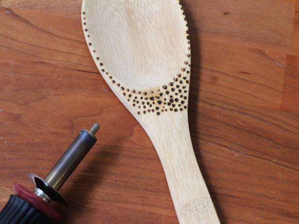Wood-Burned Kitchen Utensils: Burn Your Design Wood-Burned Kitchen Utensils: Burn Your Design