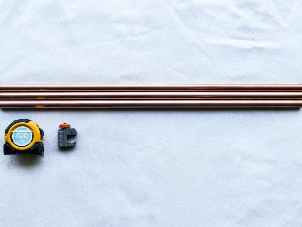 DIY Coffee Bar: Measure and Cut Copper Pipe DIY Coffee Bar: Measure and Cut Copper Pipe