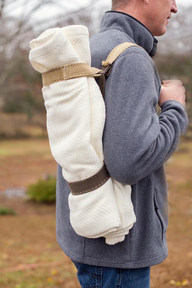 DIY Blanket Carrier DIY Blanket Carrier