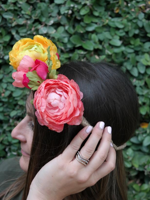 How to Make Gorgeous Flower Crowns How to Make Gorgeous Flower Crowns