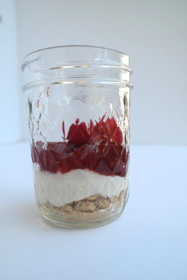 Make No-Bake Cheesecake Parfaits Make No-Bake Cheesecake Parfaits