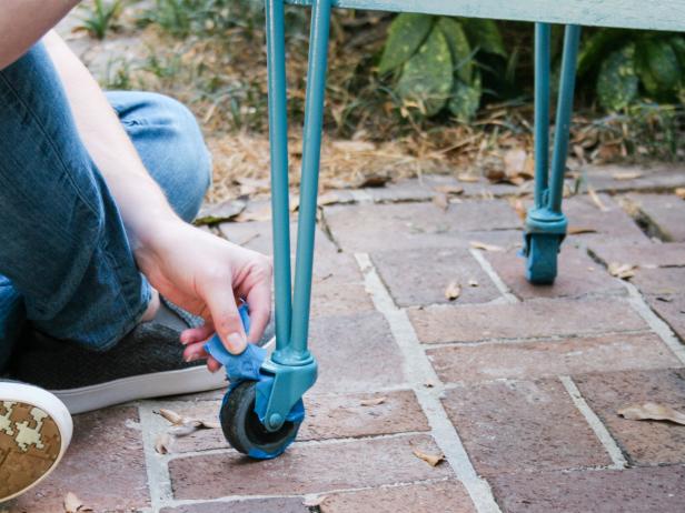 Metal Bar Cart Makeover: Remove Tape Metal Bar Cart Makeover: Remove Tape