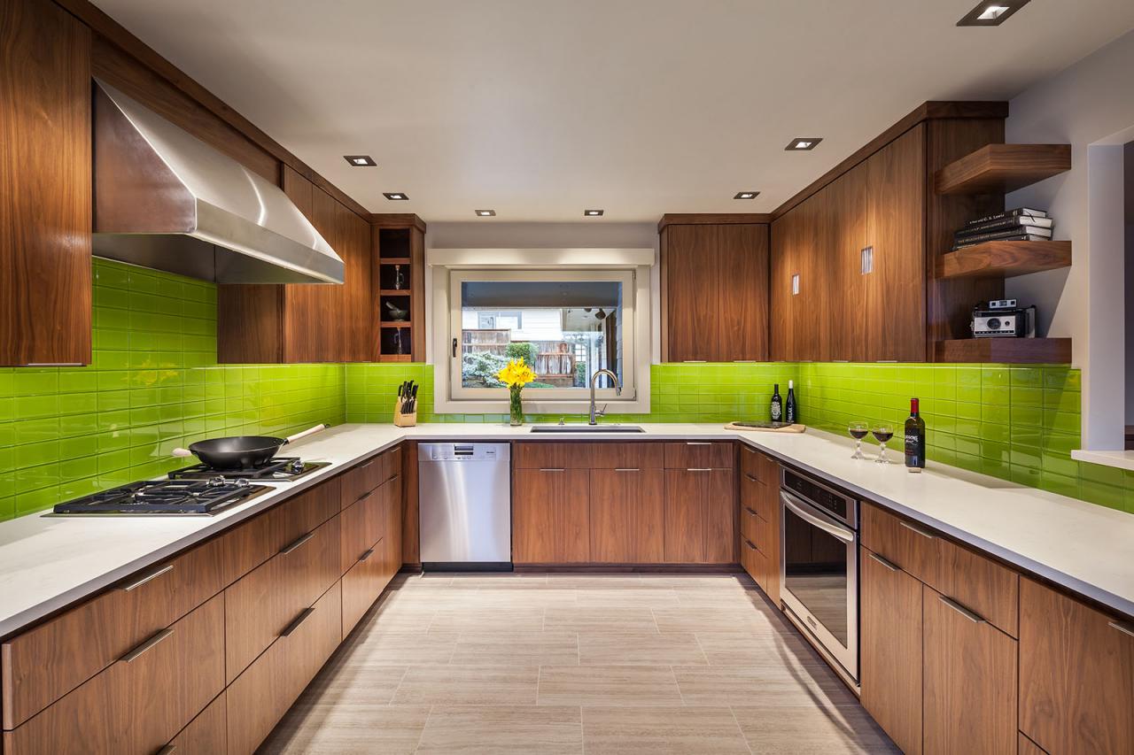 Walnut Kitchen Modern / Walnut white tile backsplash