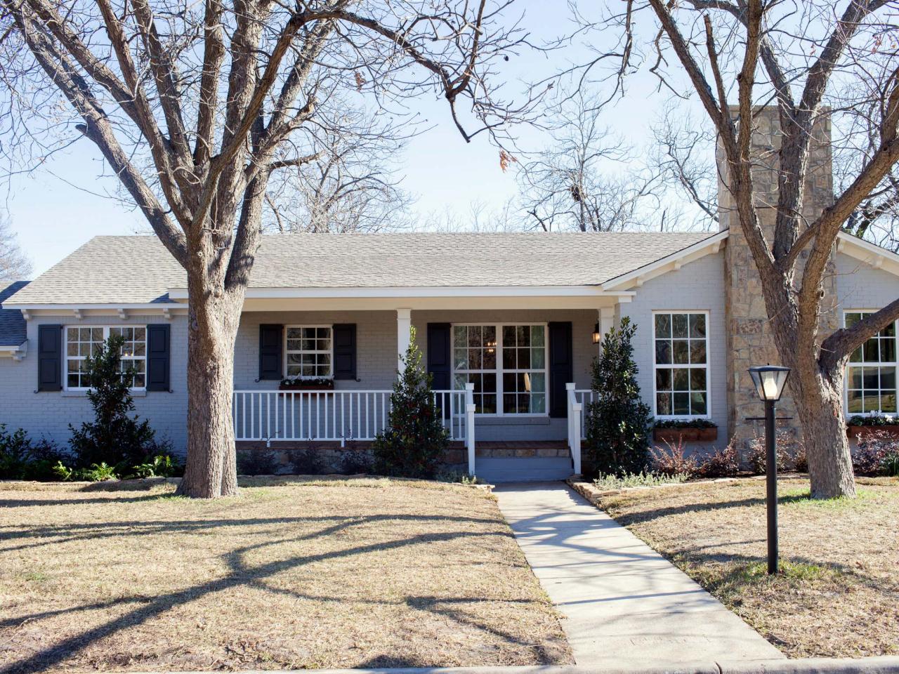 photos hgtv s fixer upper with chip and joanna gaines hgtv photos hgtv s fixer upper with chip and joanna gaines hgtv
