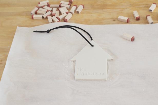 Step 6: Let the clay air dry according to the packaging instructions.