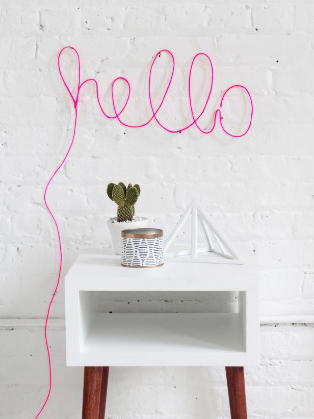 Blogger DIY Light-Up Sign Blogger DIY Light-Up Sign