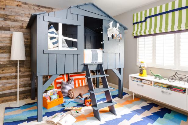A Treehouse-Style Loft Bed and Reclaimed Wood Wall Draw the Eye In To This Big Boy Bedroom A Treehouse-Style Loft Bed and Reclaimed Wood Wall Draw the Eye In To This Big Boy Bedroom