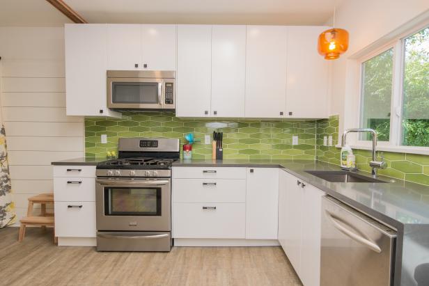 Contemporary Kitchen With Green Back Splash Contemporary Kitchen With Green Back Splash