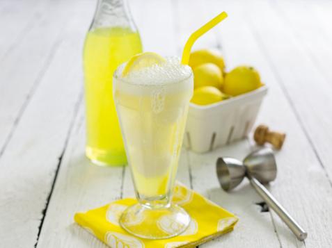 Calling All Lemonade Lovers: Try This Triple-Lemon Float