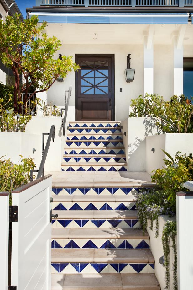 Welcoming Oceanside Entryway Welcoming Oceanside Entryway