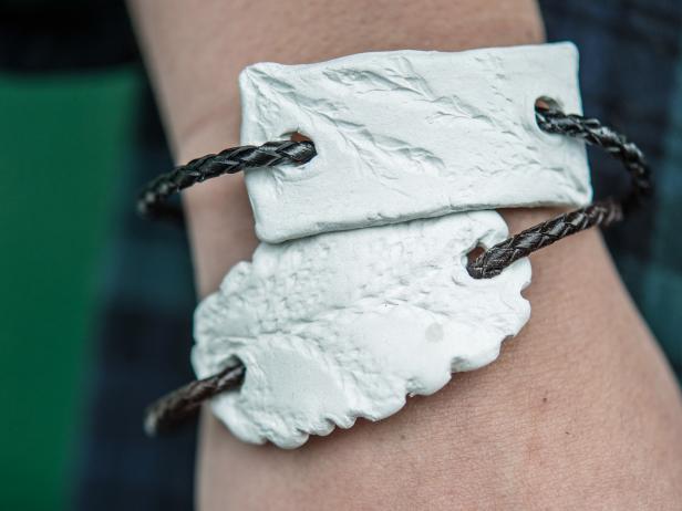 Jewelry makes a great special occasion gift, but itâs even more precious when itâs handmade. Air-dry clay is used to make this fun and unique bracelet with limitless creative possibilities
