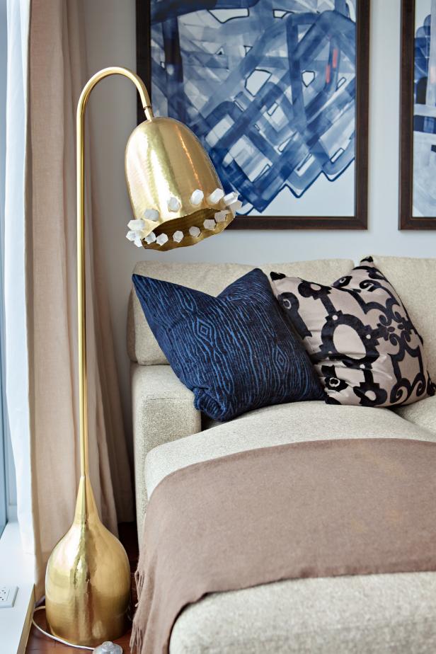 Contemporary Living Room With Accents of Glamour Contemporary Living Room With Accents of Glamour