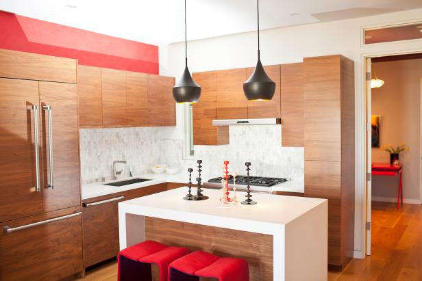 Brown and Red Modern Kitchen With Black Pendants Brown and Red Modern Kitchen With Black Pendants