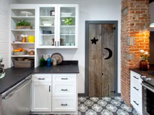 Vintage Features in an Updated, Farmhouse Kitchen Vintage Features in an Updated, Farmhouse Kitchen