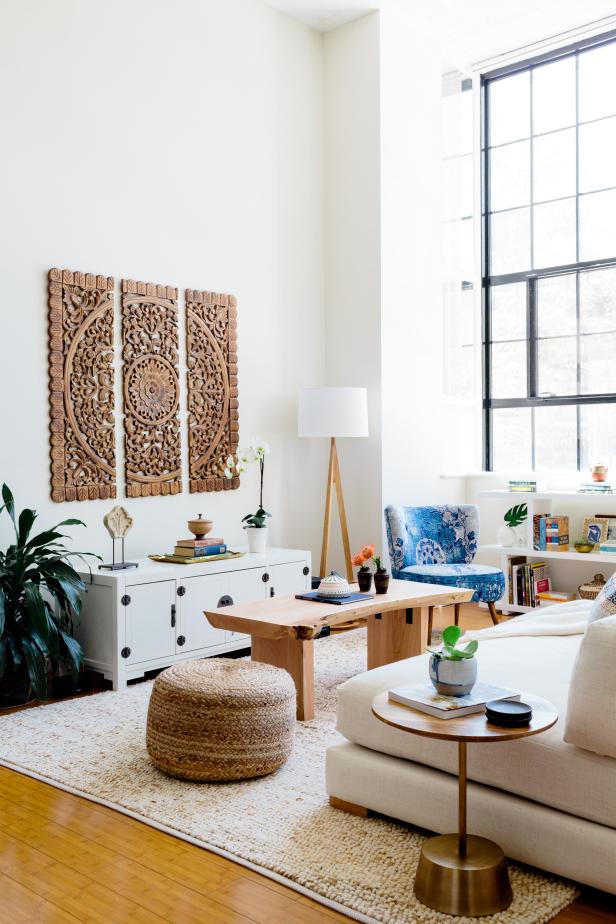 White Loft Living Room with Accents that Bring Texture to Space White Loft Living Room with Accents that Bring Texture to Space
